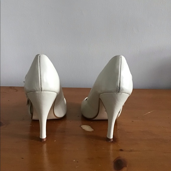 STEVE MADDEN Bone Leather Pump - Picture 2 of 3